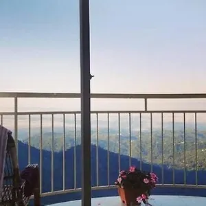 The Cliff Resort, **** Munnar